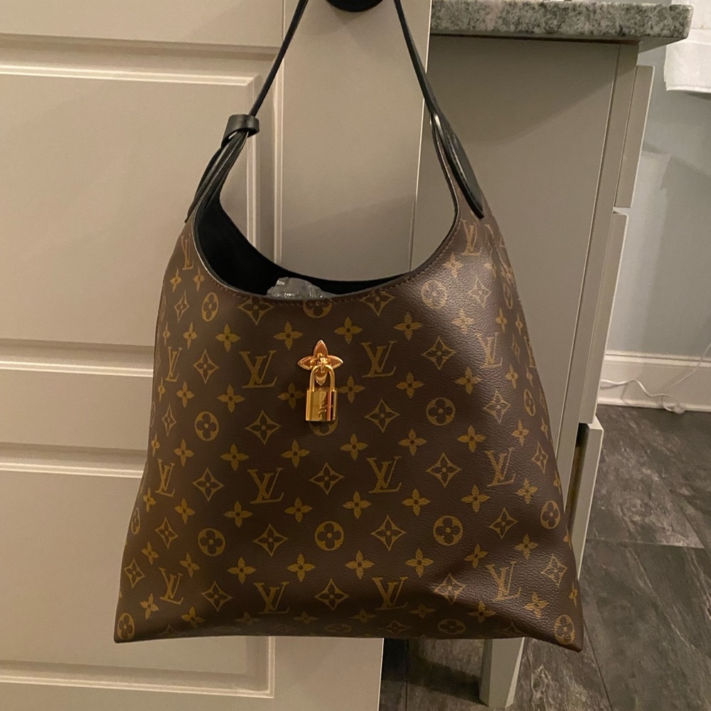 Louis Vuitton Flower HoBo. Canvas with Nior accent